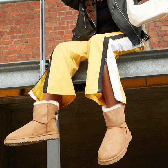 UGG Women's Mini Bailey Bow II Boot - Picture 7 of 7